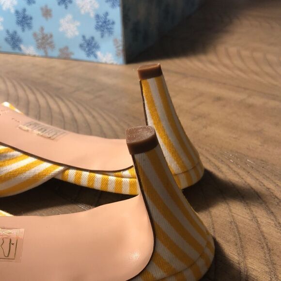 NWOT J Crew Classic Beach 🏖 Umbrella Striped Kitten Heels. 2” heel. Size 9. - Picture 8 of 11